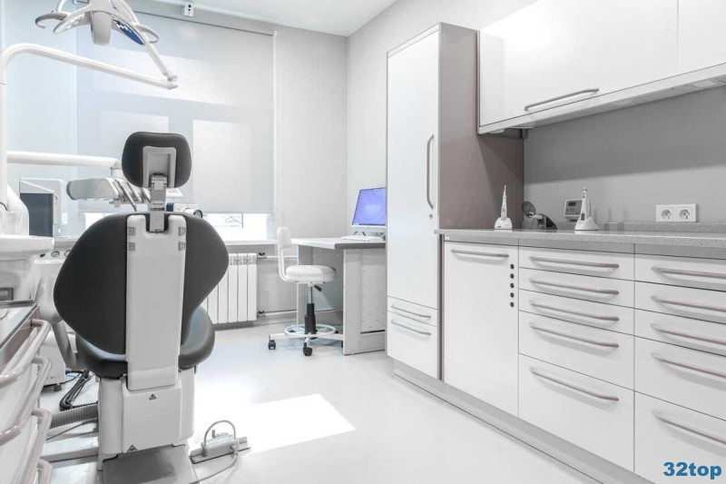 Центр стоматологии и имплантологии YOURMED (ЮРМЕД) на Германа Титова
