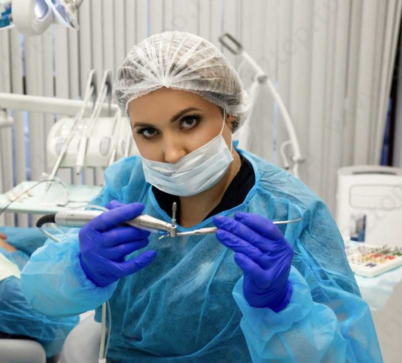 Центр эстетической стоматологии и имплантологии DENTAL PLATS (ДЕНТАЛ ПЛАТС) м. Озерки, на Есенина