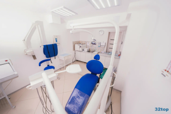 Стоматологический центр AZUR DENT (АЗУР ДЕНТ) на Адоратского