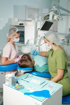 Сеть стоматологических клиник ЭСКУЛАП на Карякина