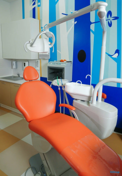 Сеть стоматологических клиник ЭСКУЛАП на Уральской