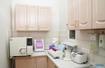 Сеть стоматологических клиник ЭСКУЛАП на Уральской