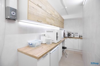 Стоматологическая клиника ОПТИМА С на Анри Барбюса