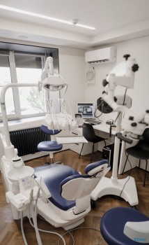 Стоматология ДОКТОР ДЕНТ на Деловой