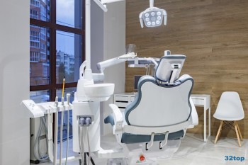 Сеть стоматологических центров МОЛЯРИС на Пискунова