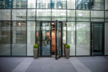Стоматологическая клиника ЛАХТА ДЕНТАЛ (LAHTA DENTAL) м. Площадь Восстания