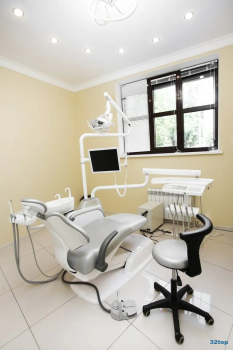 Стоматологическая клиника СТОМАТОЛОГ РЯДОМ на Маршала Бирюзова