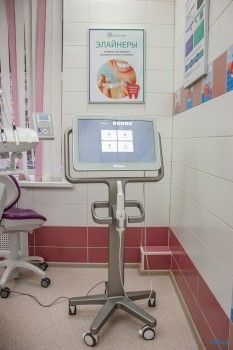 Сеть стоматологических клиник ФАКТОР УЛЫБКИ на Коломяжском