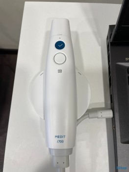 Сеть стоматологических клиник ФАКТОР УЛЫБКИ на Будапештской