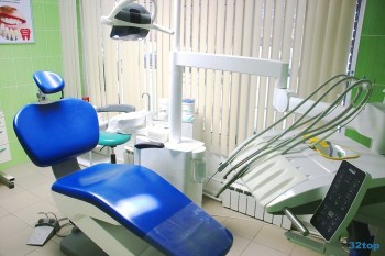 Сеть стоматологических клиник ФАКТОР УЛЫБКИ на Сиреневом