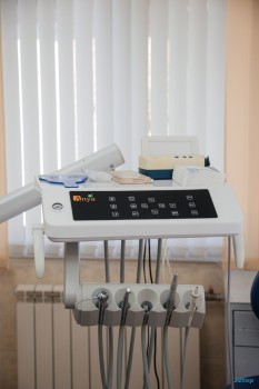 Стоматологическая клиника ATLANT (АТЛАНТ) на 1-й Железнодорожной