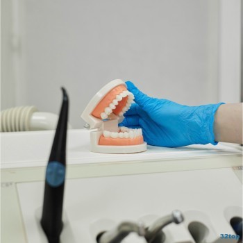 Стоматологическая клиника ЗНАКОМЫЙ ДОКТОР