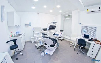 СТОМАТОЛОГИЧЕСКАЯ КЛИНИКА ДОКТОРА ЖАКОВА на Петербурском