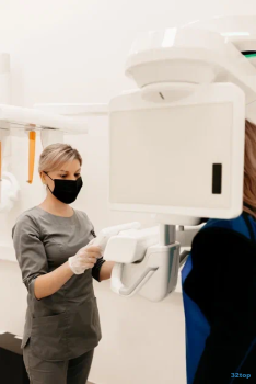 Стоматологическая клиника ЗУБНОЙ ЛЕКАРЬ на Воскресенской