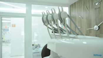 Сеть стоматологий ЛУЧШИЙ на ул. 3 Интернационала