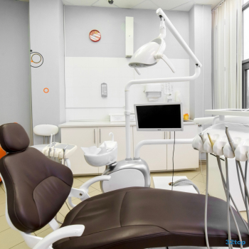 Стоматология АКВИЛИО на Гагарина