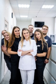 Стоматологическая клиника DEMOKRAT (ДЕМОКРАТ) на Кашена