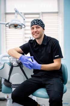 Стоматологическая клиника DEMOKRAT (ДЕМОКРАТ) на Кашена