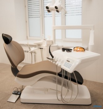 Стоматология ДЖАЗ ДЕНТ м. Суконная Слобода