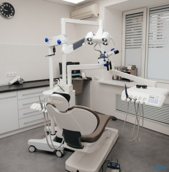 Стоматология ДЖАЗ ДЕНТ м. Суконная Слобода