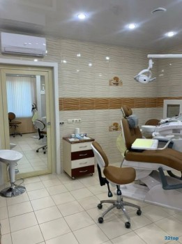 Стоматологическая клиника ФАБРИКА УЛЫБОК м. Звездная