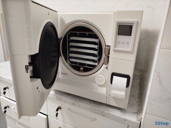 Стоматологическая клиника ПЯТЬ ЗВЕЗД на ул. Свободы