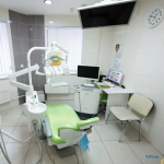 Центр имплантации и стоматологии ИНТАН НА КОМЕНДАНТСКОМ 42 м. Комендантский проспект