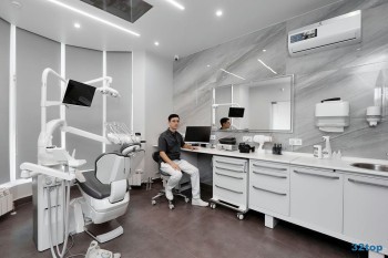 Стоматология ПЛАХУТА ДЕНТАЛ КЛИНИК