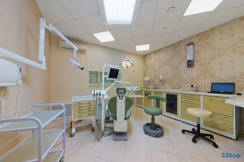 Клиника РЕВИЛАЙНС на переулке Здоровья