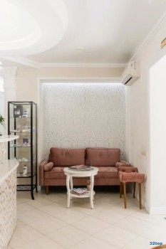 Клиника РЕВИЛАЙНС на переулке Здоровья