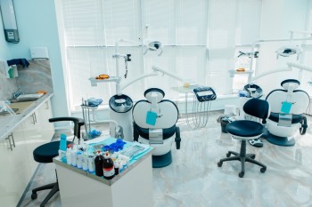 Стоматология ЭМИДЕНТ на Гагарина