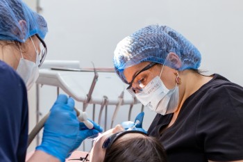 Стоматология САВИОН м. Площадь Ленина