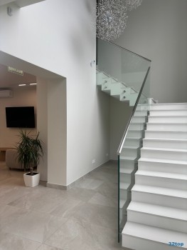 Медицинская клиника СМАЙЛ-КЛИНИК НА БОНДАРЕНКО м. Козья Слобода