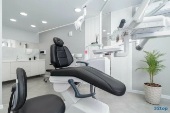 Центр имплантации и эстетики ONE (ВАН) на Казачьей