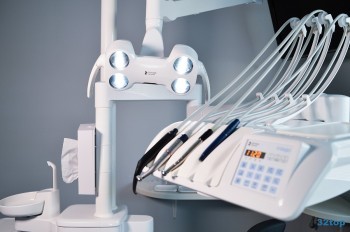 Центр стоматологии и косметологии АМИТИ м. Ломоносовский проспект