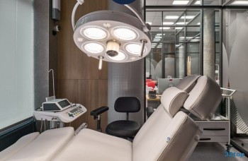 Стоматология ЛИНИИ БЕЛОГО м. Проспект Космонавтов