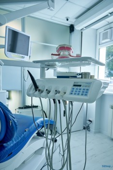 Стоматологическая клиника ОРТОДОНТИКС ГРУПП на Захарова