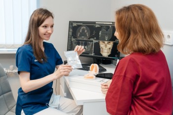 СТОМАТОЛОГИЧЕСКАЯ КЛИНИКА САНГОВА м. Красный проспект