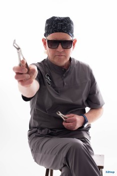 Сеть клиник стоматологии ЛАУРА на Зорге, 73