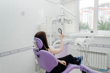 Сеть клиник стоматологии ЛАУРА на Зорге, 275