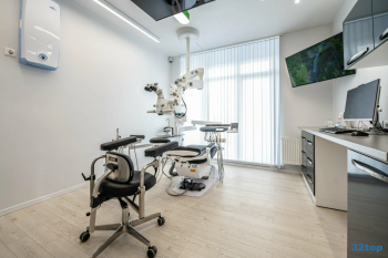 Стоматологическая клиника DENTAL HOME (ДЕНТАЛ ХОУМ) на Рощинской