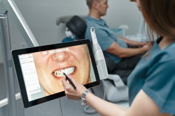 Центр комплексной стоматологии БЛАГО КЛИНИК на Адмирала Коновалова