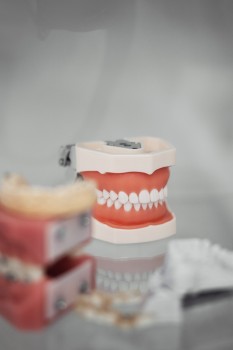 Центр стоматологии ЛИКС ДЕНТ м. Достоевская