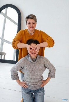 Сеть клиник стоматологии ЛАУРА на Зорге, 275