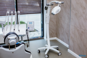 ЦЕНТР СОВРЕМЕННОЙ СТОМАТОЛОГИИ ДОКТОРА ЛОНШАКОВА на 50 Лет Октября