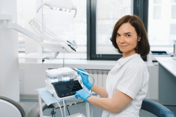 Сеть стоматологических центров ЖЕМЧУГ на Ленина