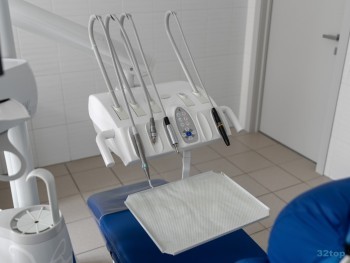 Сеть стоматологических клиник СТОМА м. Площадь Александра Невского