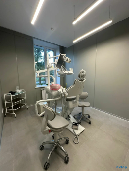 Стоматология ДЕНТАЛРУМ (DENTALROOM) на Коминтерна