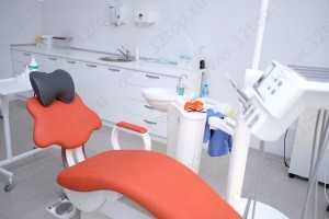 Стоматологическая клиника DENTAL MEDICA (ДЕНТАЛ МЕДИКА) м. Площадь Ленина