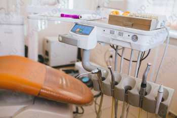 Клиника эстетической стоматологии и имплантации ТРИДЕНТ ЮГ м. Улица Старокачаловская